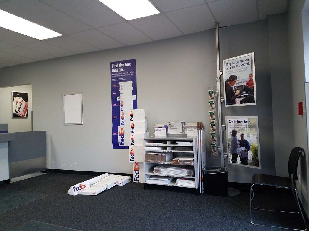 FedEx Ship Center | 1255 H St, Greeley, CO 80631, USA | Phone: (800) 463-3339