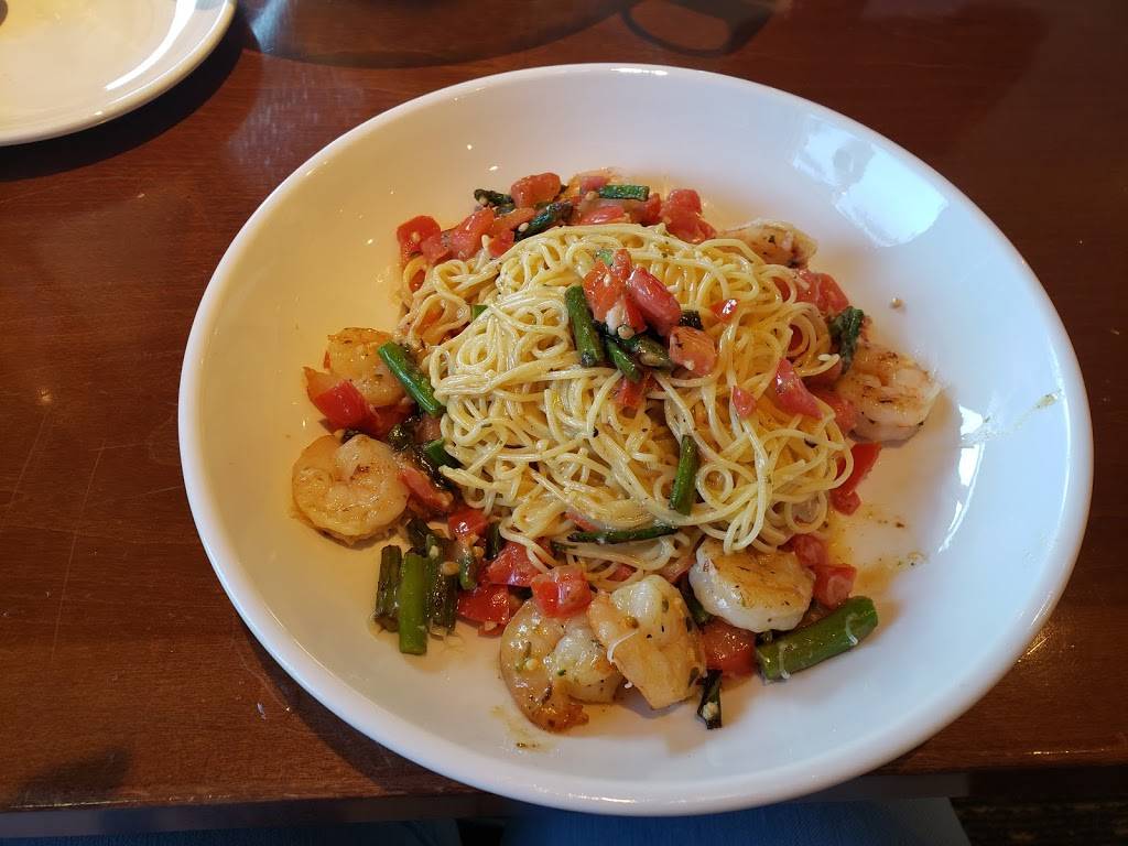 Olive Garden Italian Restaurant | 3755 Alton Pkwy, Irvine, CA 92606 | Phone: (949) 263-8692