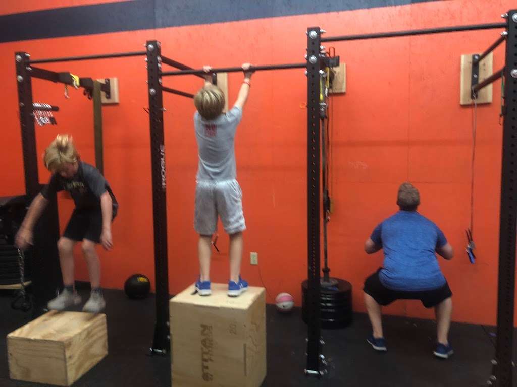 CrossFit West Geist | behind 5-Star Cleaners, 10576 E 96th St Suite B, Fishers, IN 46037