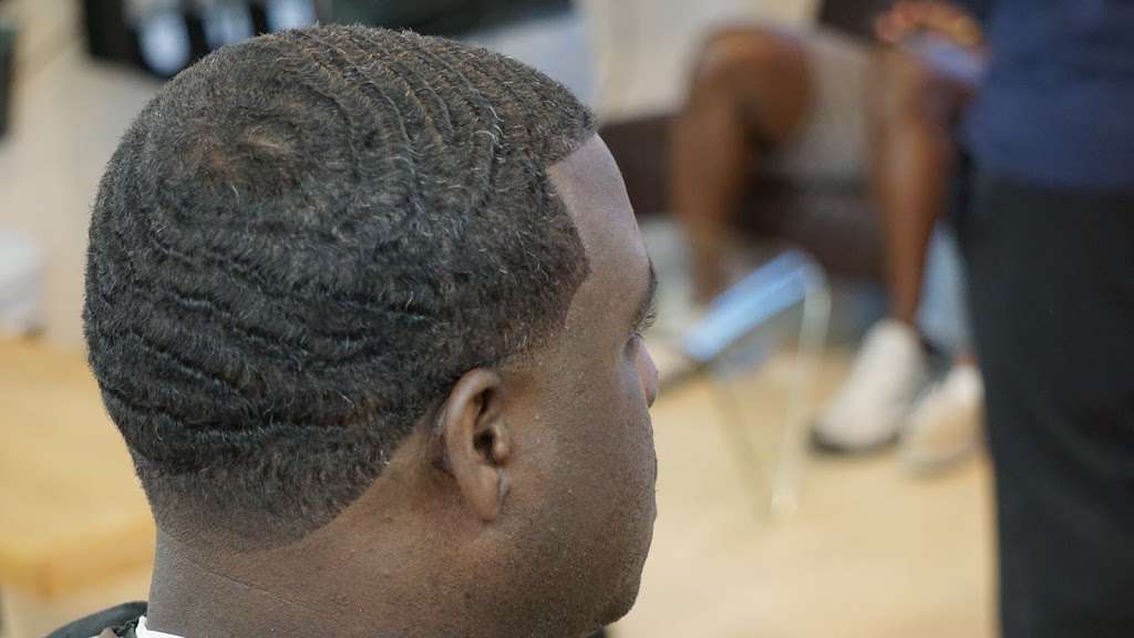 Latch Life Cuts & Styles | 7750 Okeechobee Blvd #13, West Palm Beach, FL 33411, USA | Phone: (561) 629-7154