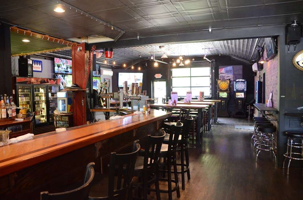 JohnnyZ Pour House | 10936 Sheridan Rd, Pleasant Prairie, WI 53158 | Phone: (262) 564-5756