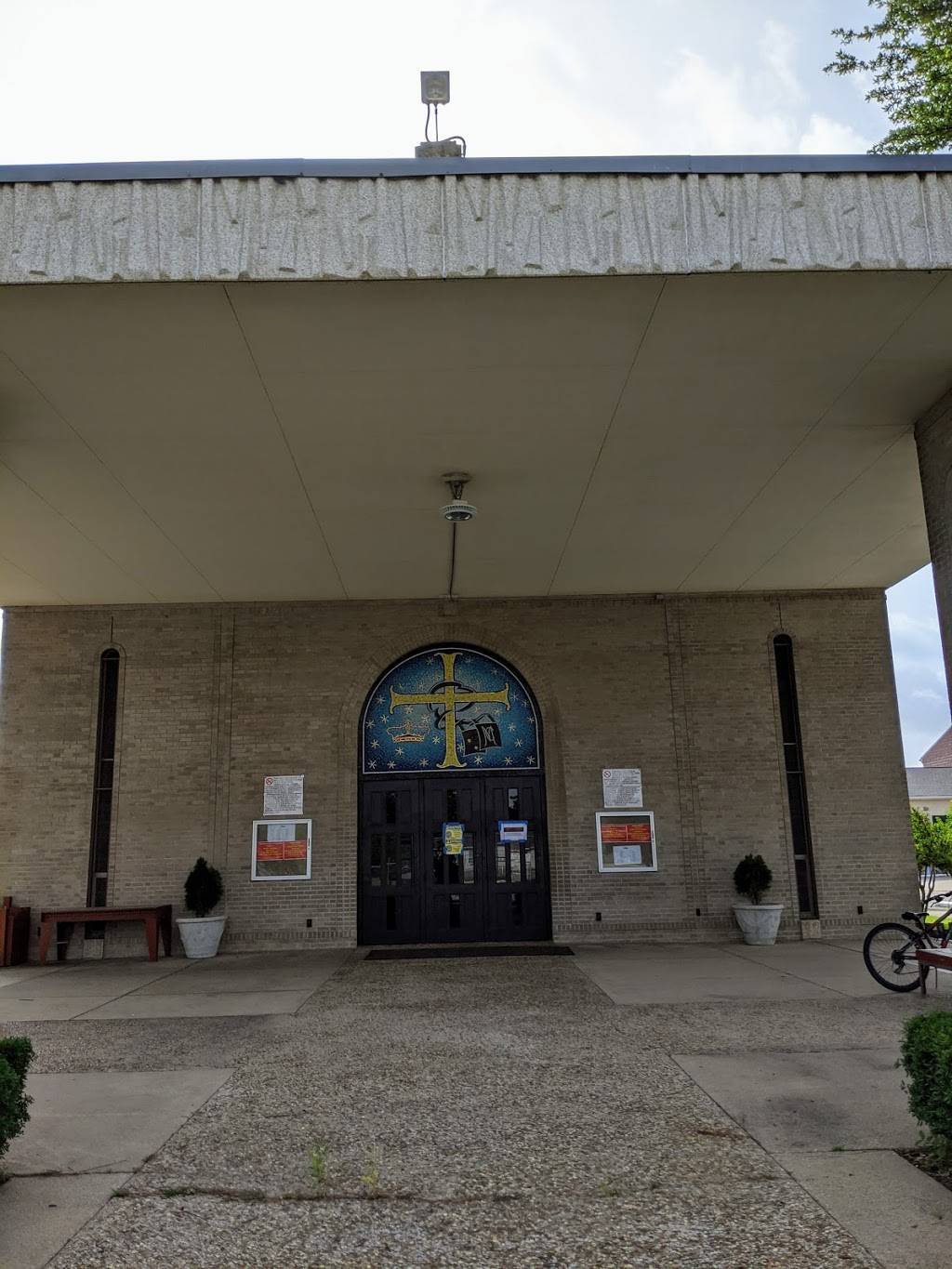 St Mary of Carmel Church | 2900 Vilbig Rd, Dallas, TX 75212, USA | Phone: (214) 747-1433
