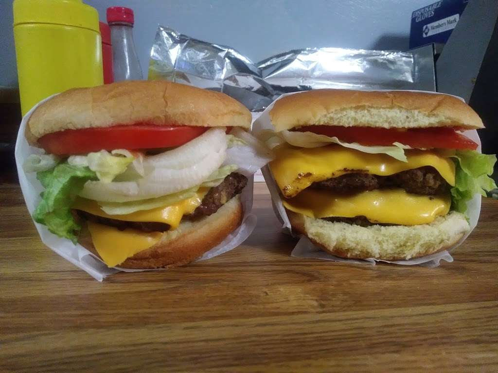 Dees Hot Dogs | 2610 Avenue G NW, Winter Haven, FL 33880, USA | Phone: (631) 759-8512 Dees Hot Dogs | 2610 Avenue G NW, Winter Haven, FL 33880, USA | Phone: (631) 759-8512