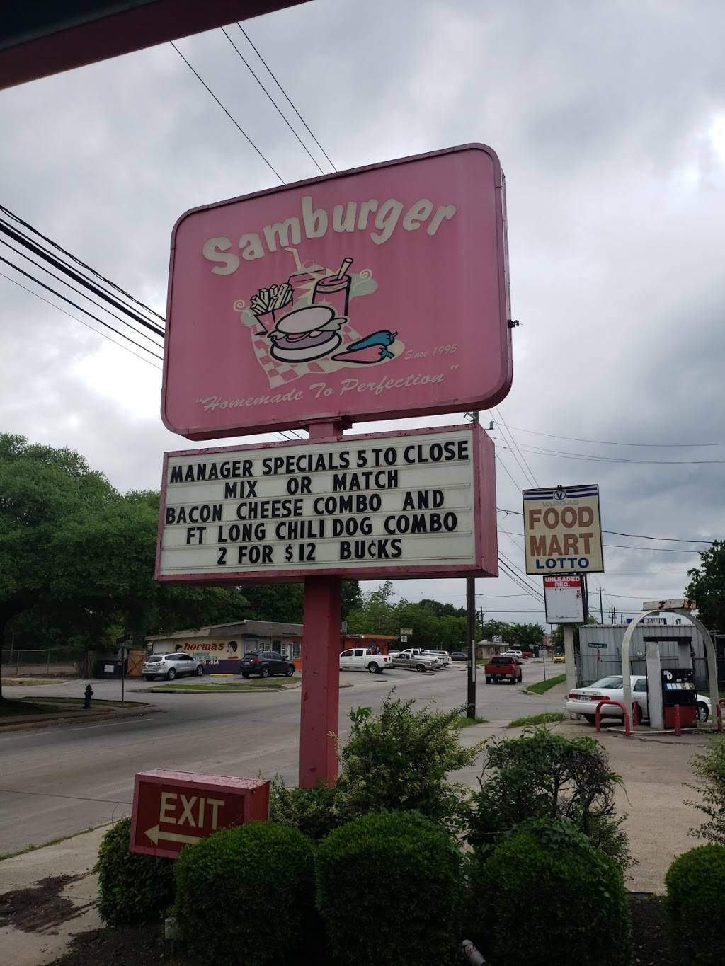 Samburger Grill & Daiquiris to Go | 6205 Lyons Ave, Houston, TX 77020, USA | Phone: (713) 672-2695