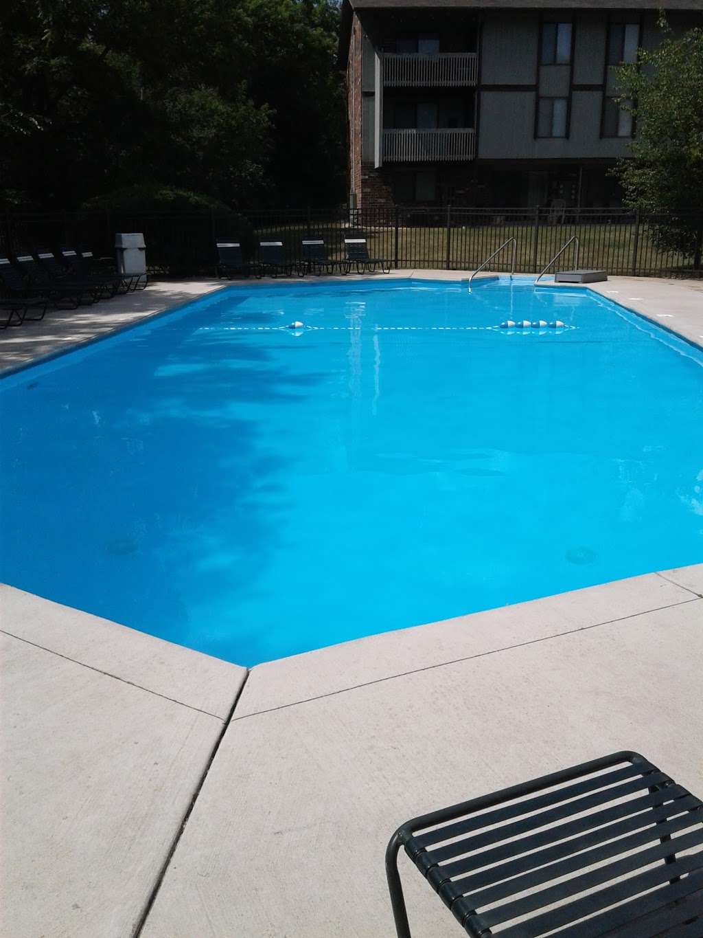 American Colony Apartments | 3215 W Colony Dr, Greenfield, WI 53221, USA | Phone: (414) 282-9100