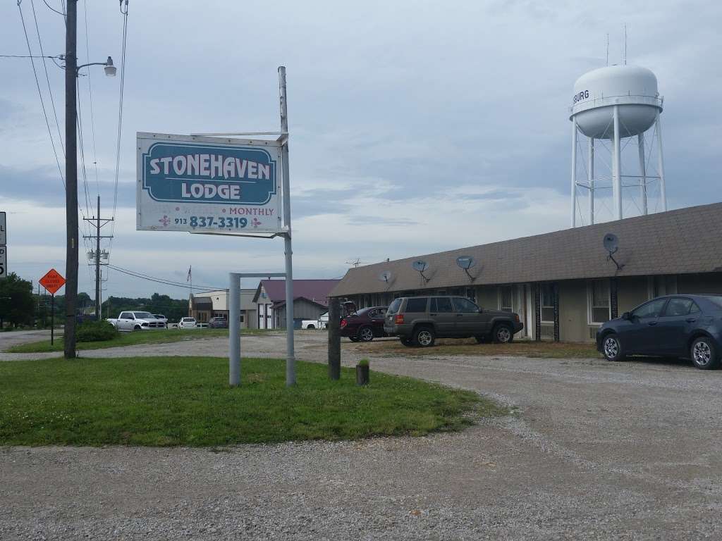 Stone Haven Lodge | 307 S Metcalf Rd, Louisburg, KS 66053, USA | Phone: (913) 837-3319