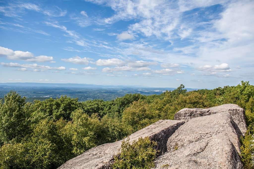 Schunemunk Mountain Trail Head | 17 Taylor Rd, New Windsor, NY 12553, USA | Phone: (845) 351-5907