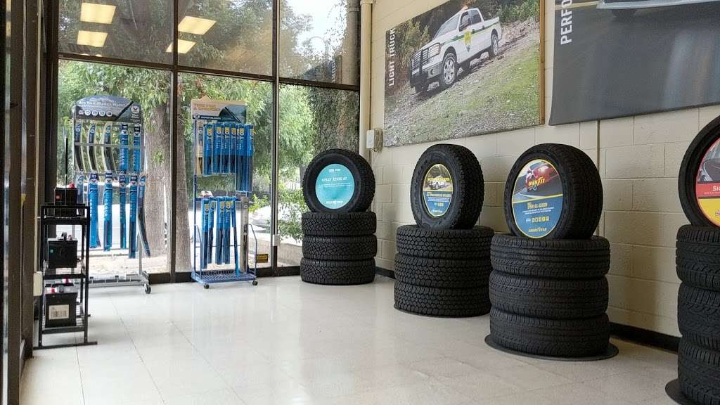 Just Tires | 420 Foothill Blvd, La Cañada Flintridge, CA 91011, USA | Phone: (818) 790-8200