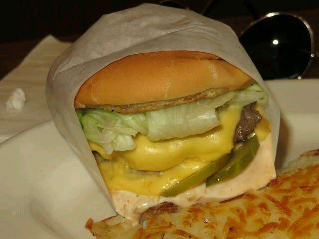 Tams Burgers | 500 W Manchester Ave, Los Angeles, CA 90044, USA | Phone: (323) 750-8415