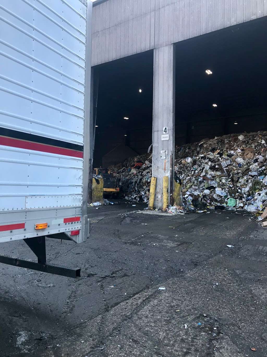 Waste Management - Cicero, IL | 5050 W Pershing Rd, Cicero, IL 60804, USA | Phone: (708) 222-5024