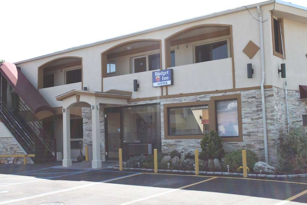 Budget Inn | 400 Carman Mill Rd, Massapequa, NY 11758 | Phone: (516) 795-4800