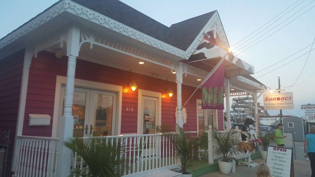 Sundaes By The OCean | 819 E 8th St, Ocean City, NJ 08226 | Phone: (609) 399-6800