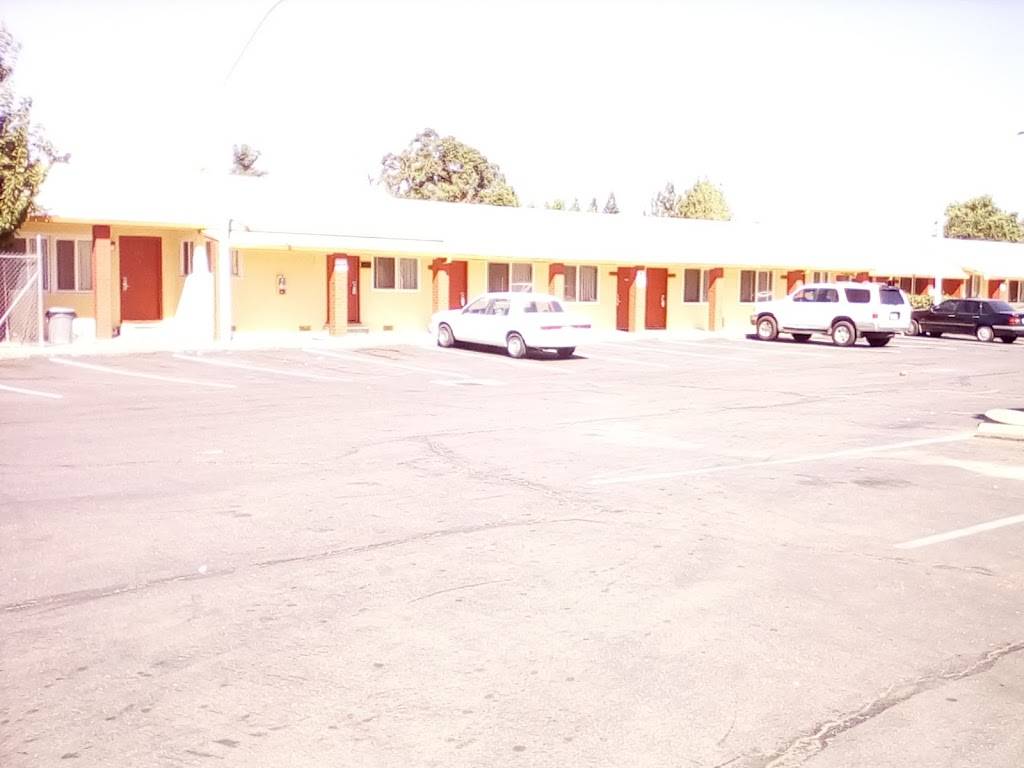 Vinces Motel | 9515 Folsom Blvd, Sacramento, CA 95827, USA | Phone: (916) 362-1331