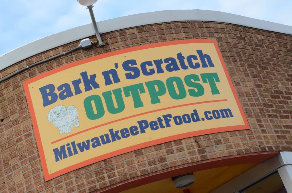 Bark N Scratch Outpost | 5835 W Bluemound Rd, Milwaukee, WI 53213, USA | Phone: (414) 444-4110