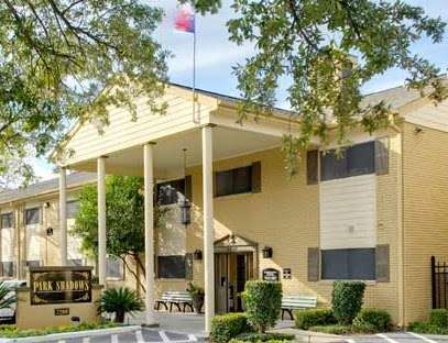 Park Shadows Retirement Community | 7200 Shadyvilla Ln, Houston, TX 77055, USA | Phone: (713) 681-0669