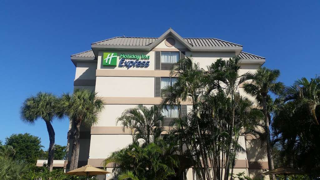 Holiday Inn Express & Suites Ft Lauderdale N - Exec Airport | 1500 W Commercial Blvd, Fort Lauderdale, FL 33309, USA | Phone: (954) 772-3032