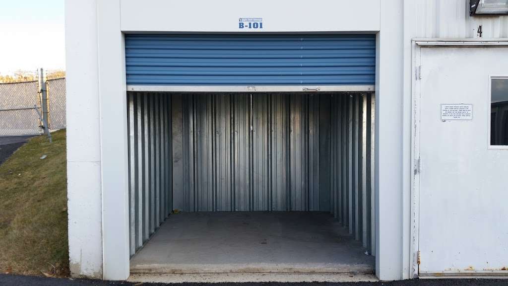 Simply Self Storage | 1925 PA-309, Allentown, PA 18104 | Phone: (610) 398-3663