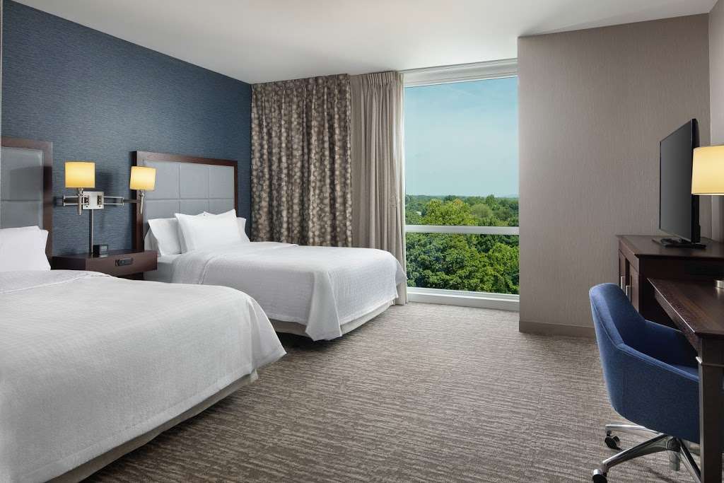 Hampton Inn & Suites Teaneck Glenpointe | One Glenwood Ave Suite B, Teaneck, NJ 07666, USA | Phone: (201) 883-9777