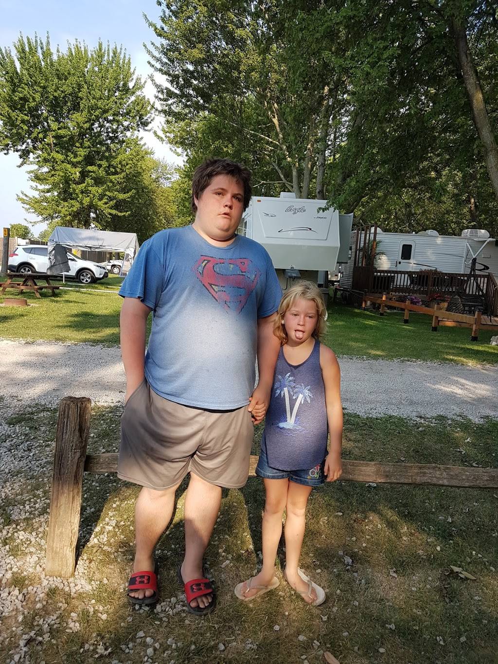 Willowood RV Resort & Campground | 4610 Pike Road, Country Rd 18, Amherstburg, ON N9V 2Y7, Canada | Phone: (519) 736-3201