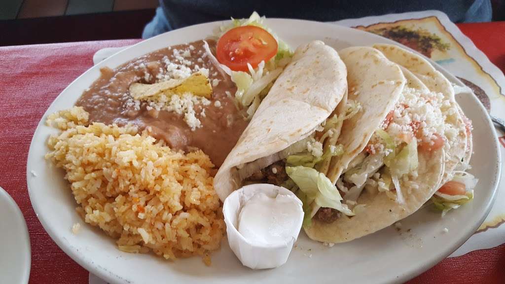 Tacos El Guero | 3246 169th St, Hammond, IN 46323 | Phone: (219) 554-0394