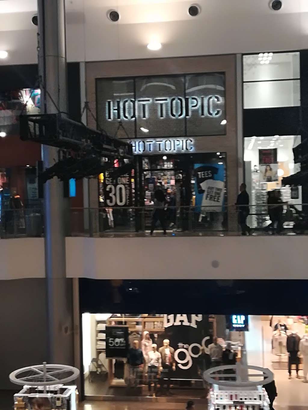 Hot Topic | 3200 S Las Vegas Blvd #2130, Las Vegas, NV 89109, USA | Phone: (702) 650-9710