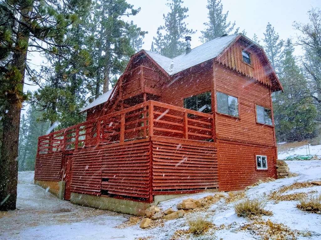 Keller Peak Ski Hut | 35150 CA-18, Running Springs, CA 92382, USA | Phone: (714) 642-0588