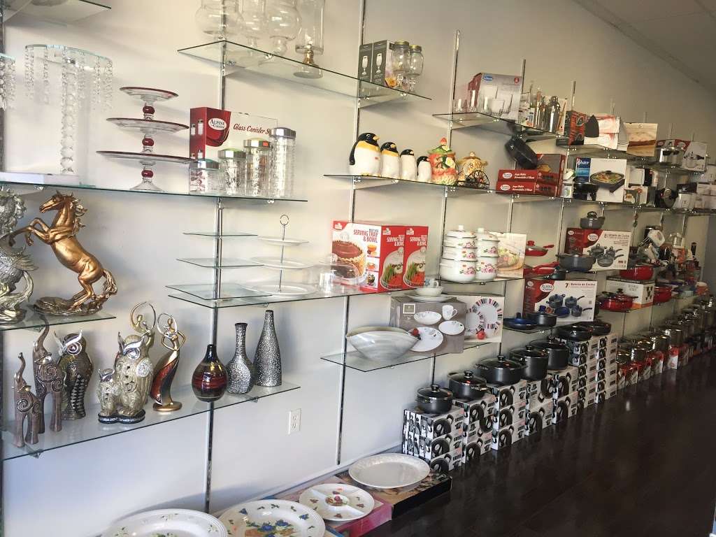 Lillys Gifts | 6540 Foothill Blvd # 107, Tujunga, CA 91042, USA | Phone: (818) 468-4484