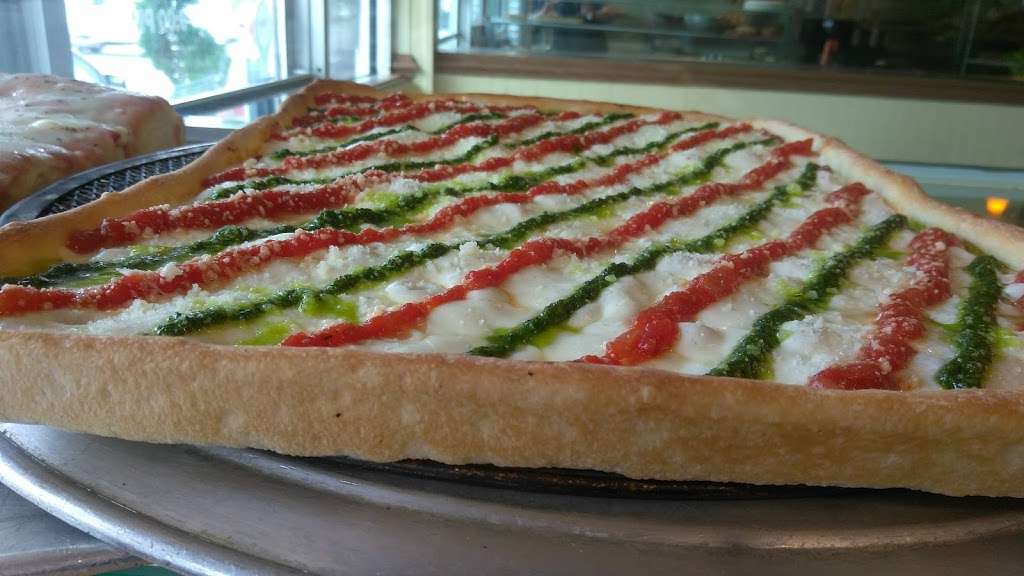 Delafield Pizza | 731 Delafield Ave, Staten Island, NY 10310 | Phone: (718) 682-1013