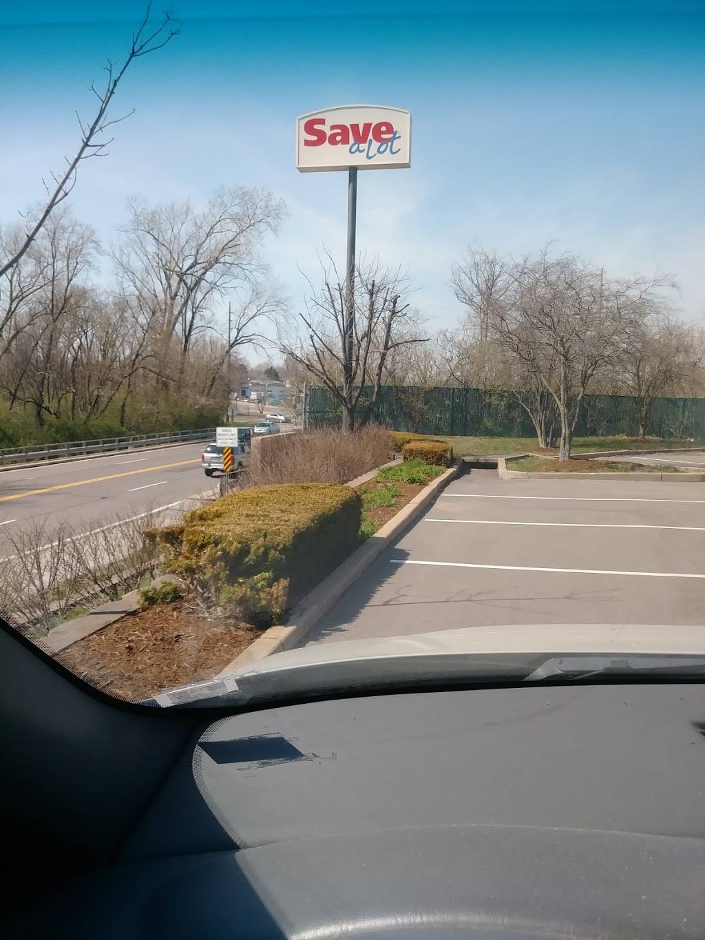 Save A Lot | 3661 Reavis Barracks Rd, St. Louis, MO 63125, USA | Phone: (314) 845-9797