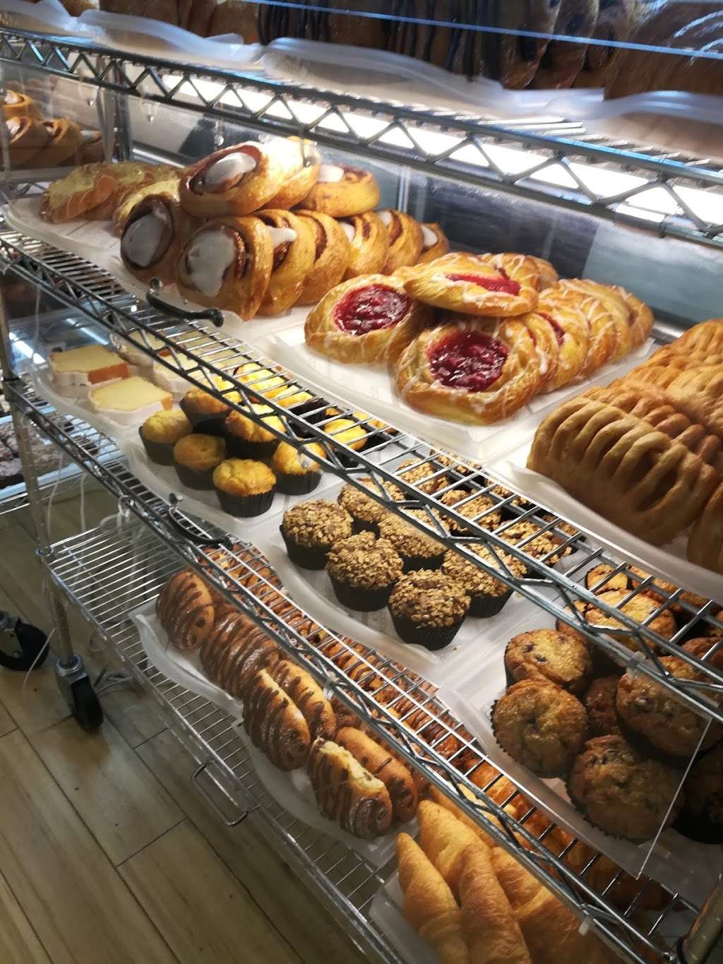 Au Bon Pain | 2100 NW 42nd Ave, Miami, FL 33126, USA | Phone: (305) 876-0181