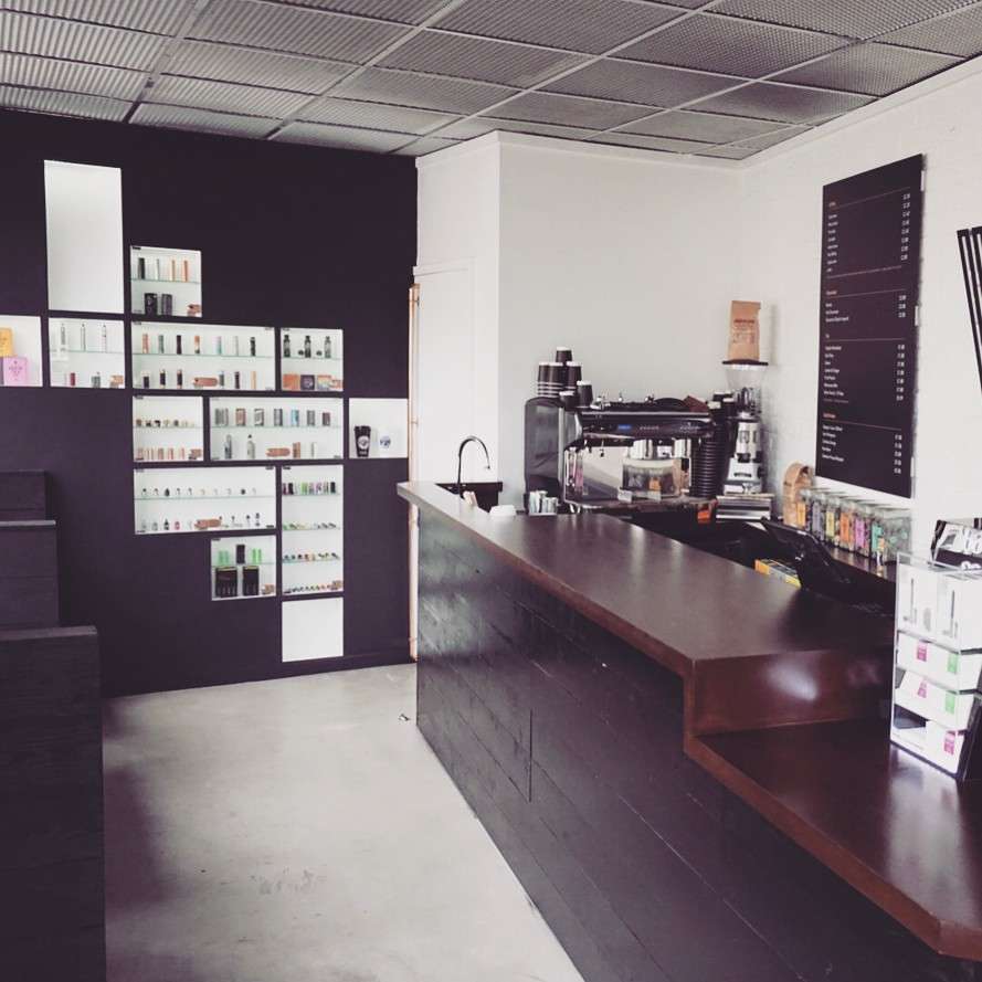 Vaperizzo | 87 Brook St, Erith DA8 1JH, UK | Phone: 01322 340700