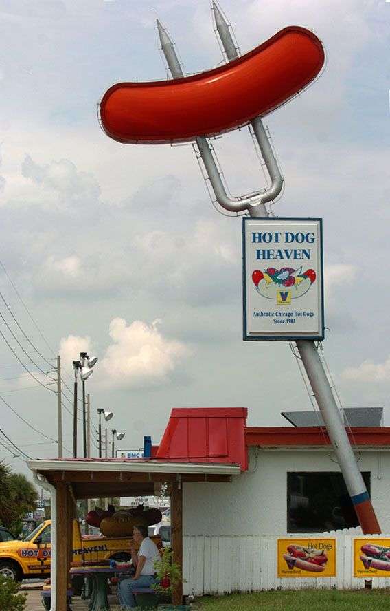 Hot Dog University | 2501 N Damen Ave, Chicago, IL 60647, USA | Phone: (414) 975-8580