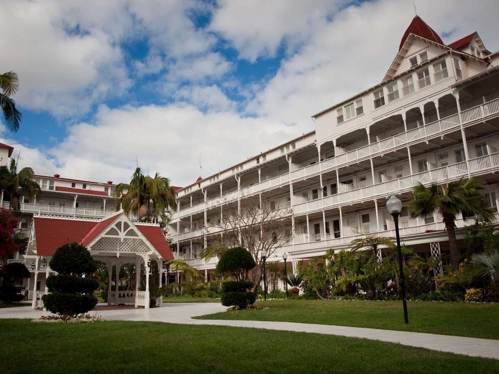 Hotel del Coronado, Curio Collection by Hilton | 1500 Orange Ave, Coronado, CA 92118, USA | Phone: (619) 435-6611