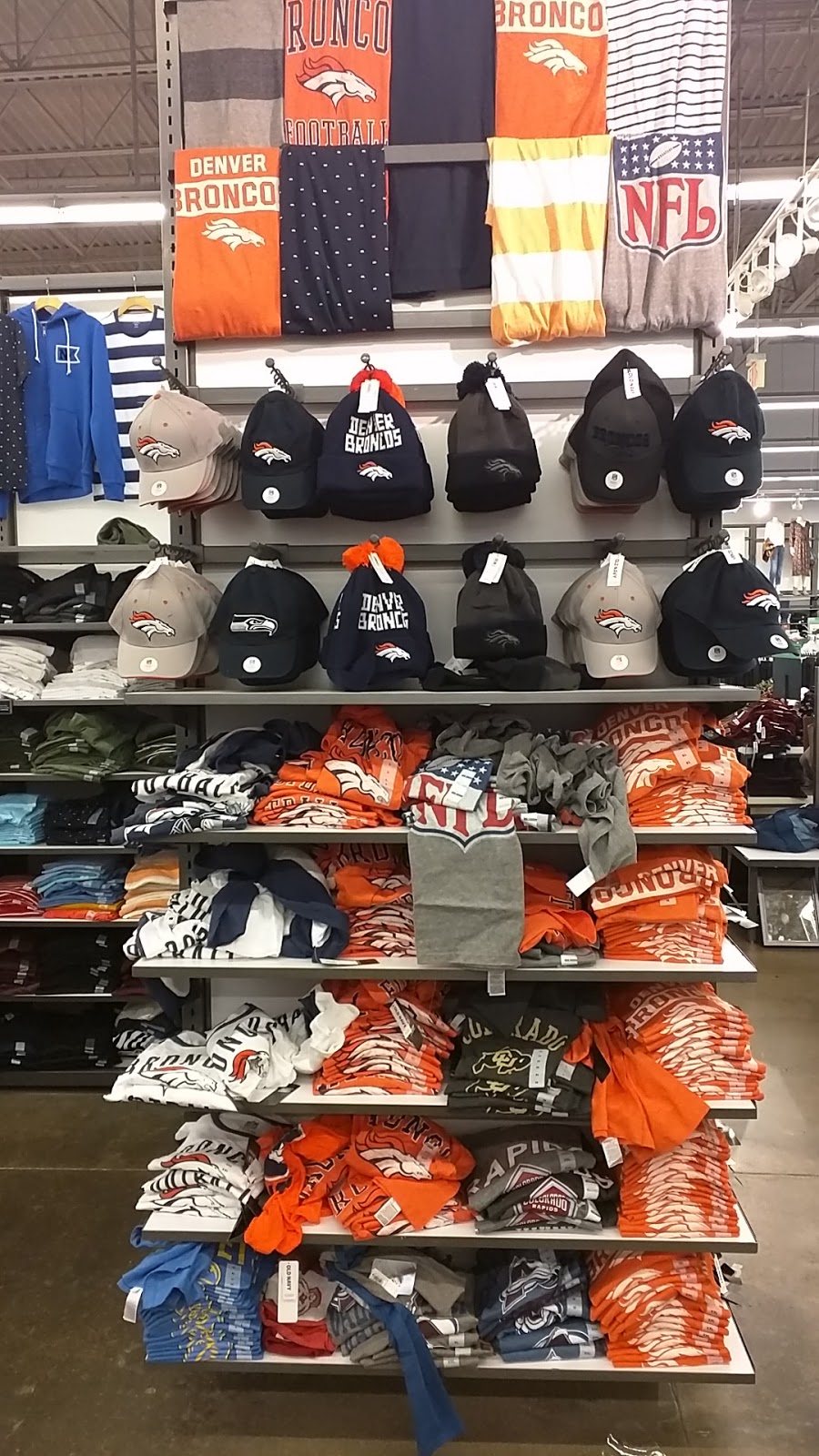 Old Navy - with Curbside Pickup | 8674 Park Meadows Center Dr, Lone Tree, CO 80124, USA | Phone: (303) 799-4868