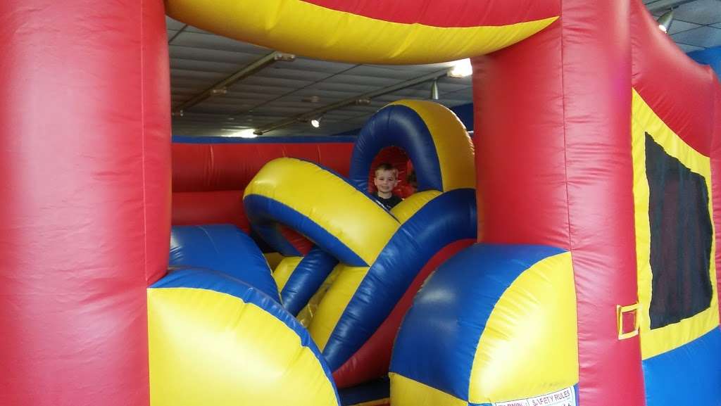 Xtreme Jump Zone | 1712 PA-940, Pocono Pines, PA 18350, USA | Phone: (570) 646-9663