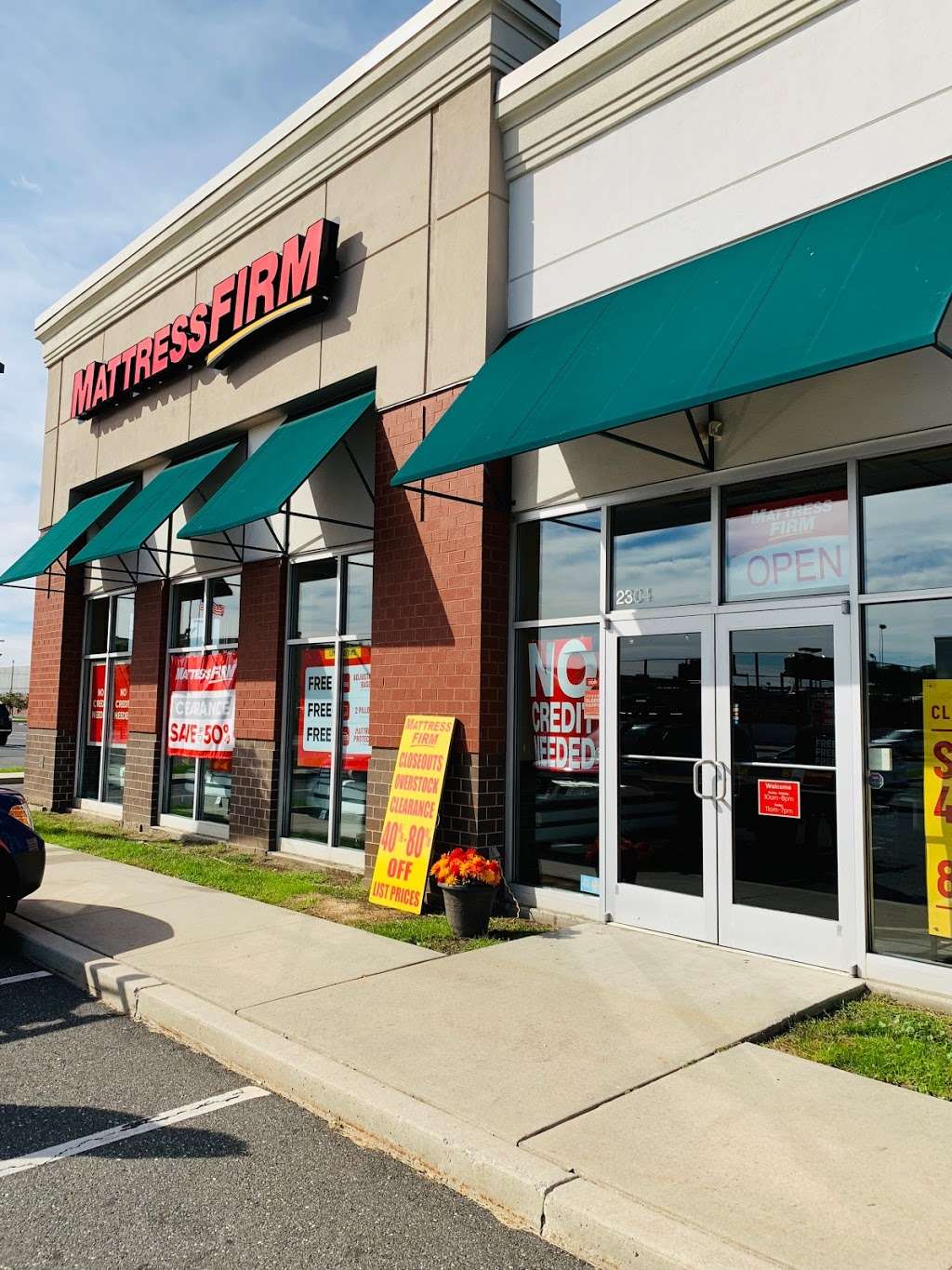 Mattress Firm Quartermaster Plaza | 2304 W Oregon Ave, Philadelphia, PA 19145, USA | Phone: (215) 336-3700