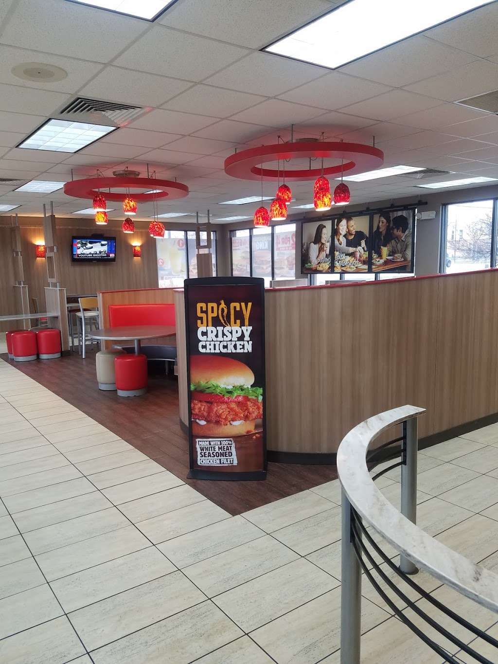 Burger King | 2001 Busse Rd, Elk Grove Village, IL 60007 | Phone: (847) 228-0233