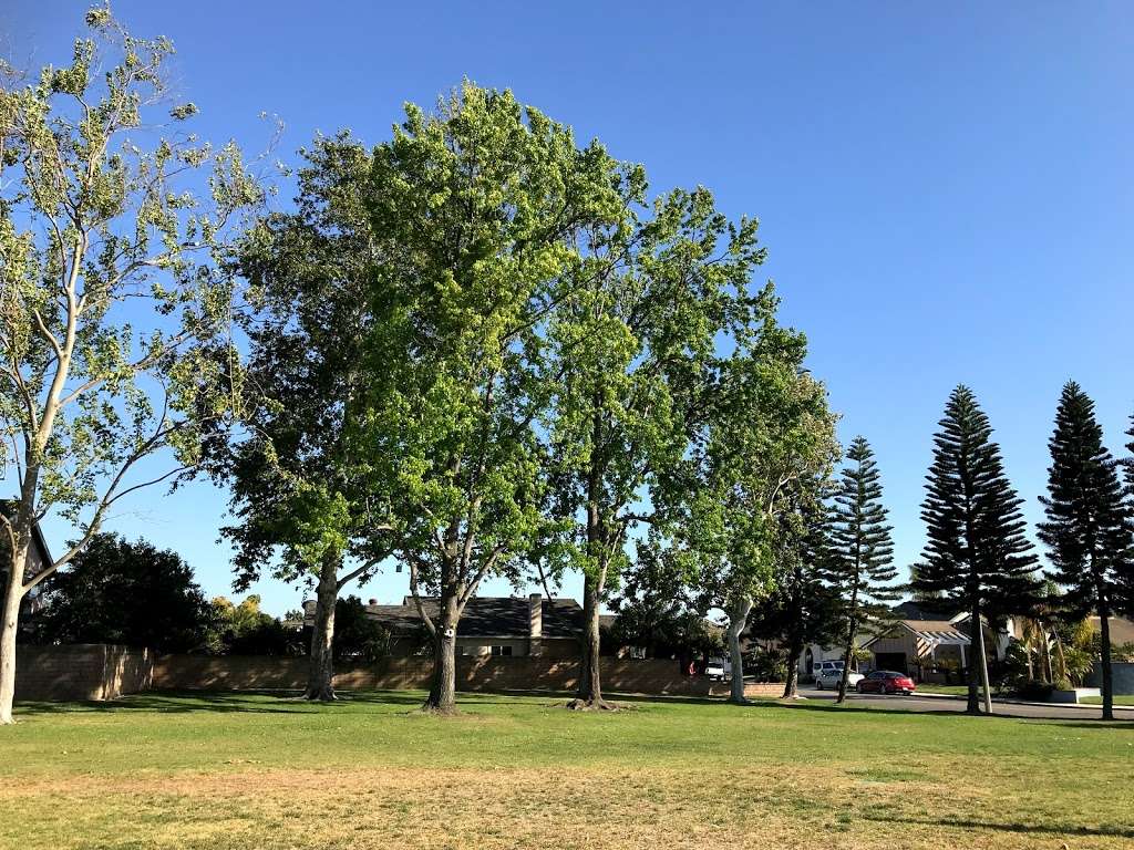 Maple Grove Park South | 6220 Orangewood Ave, Cypress, CA 90630 | Phone: (714) 229-6780