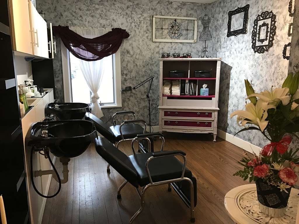 Hairendipity | 116 Peterson Rd, Libertyville, IL 60048, USA | Phone: (847) 244-4247