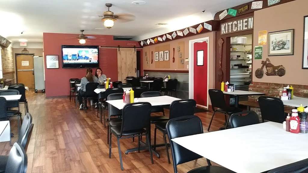 Canyon City Barbeque | 347 N San Gabriel Ave, Azusa, CA 91702, USA | Phone: (626) 815-4227