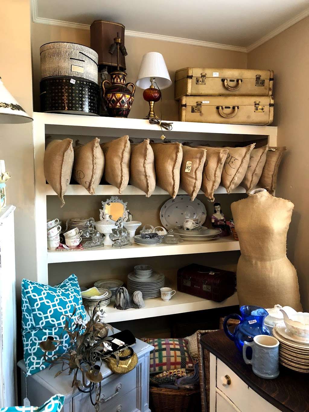 Brandywine View Antiques | 1244 Baltimore Pike, Chadds Ford, PA 19317 | Phone: (610) 388-6060