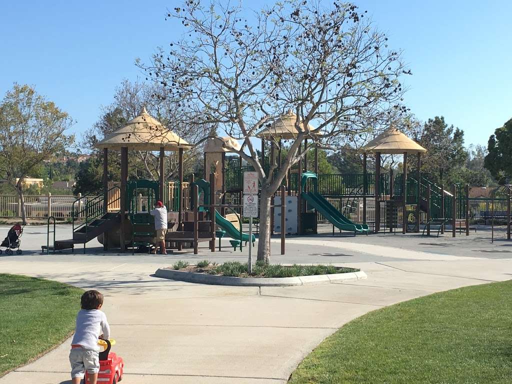 Niguel Heights Park | 27804 Niguel Heights Blvd, Laguna Niguel, CA 92677, USA | Phone: (949) 362-4300