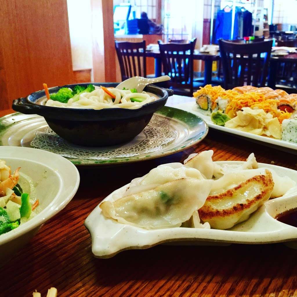 Ginza Japanese Restaurant | 6708 E Black Horse Pike, Egg Harbor Township, NJ 08234 | Phone: (609) 383-2588