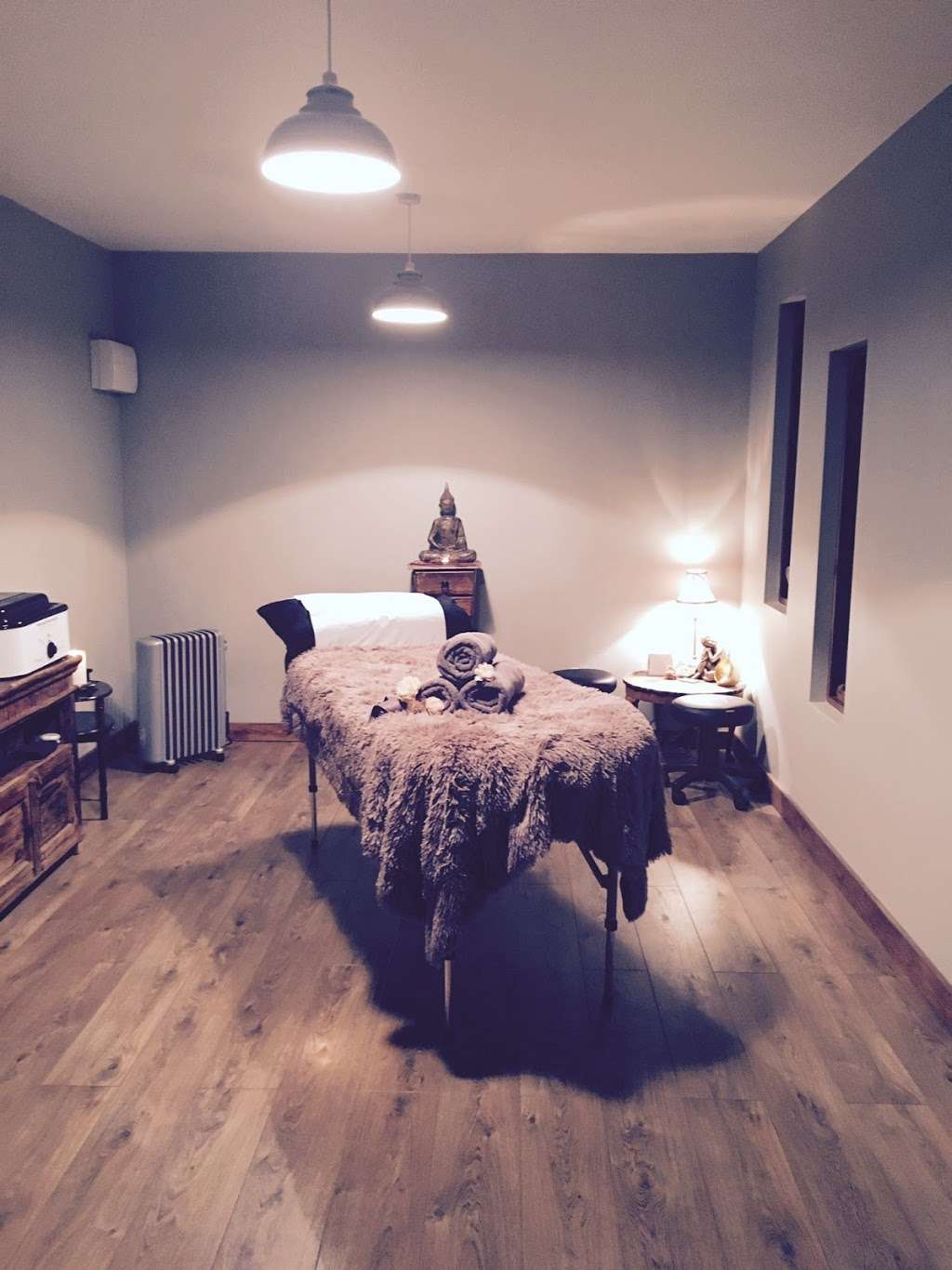 Amor Therapies | Wareside, Ware SG12 7QP, UK | Phone: 07525 719993