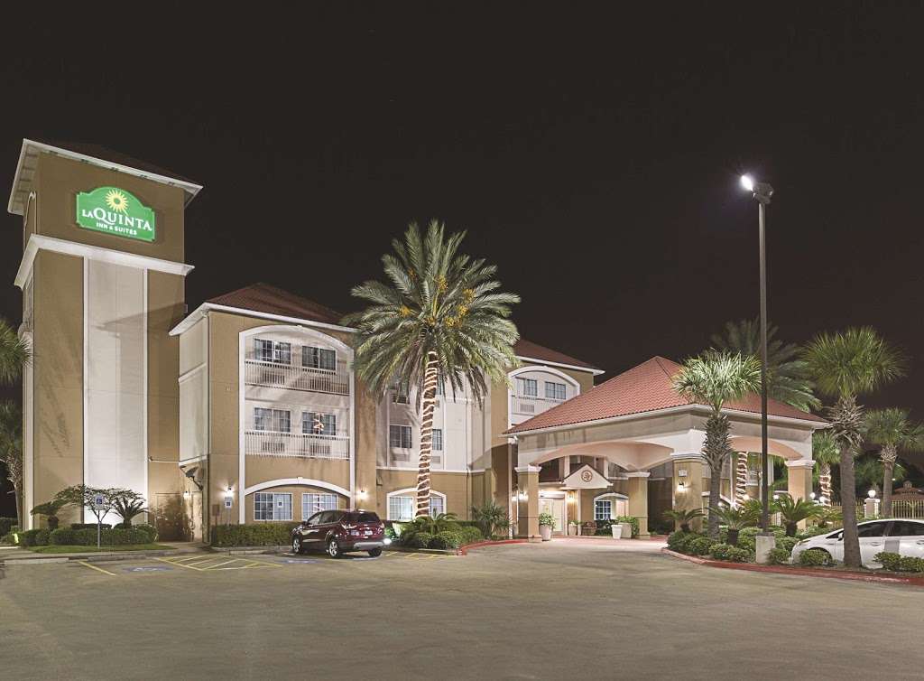 La Quinta Inn & Suites by Wyndham Houston NASA Seabrook | 3636 NASA Road 1, Seabrook, TX 77586, USA | Phone: (281) 326-7300