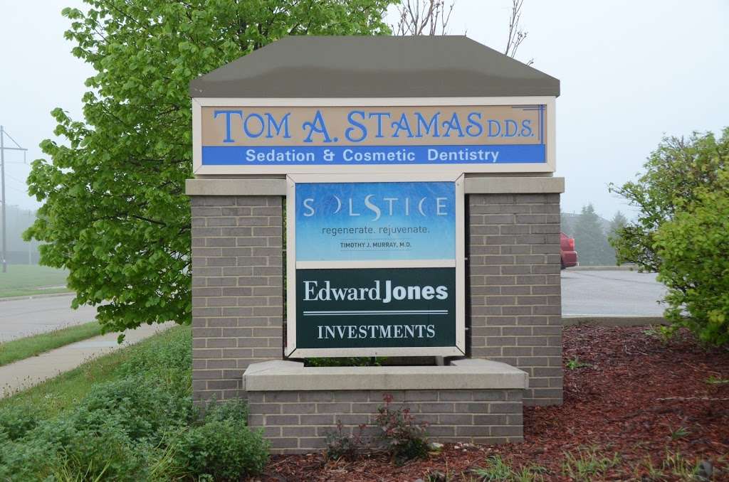 Dr. Tom A. Stamas DDS - Cosmetic & Sedation Dentistry | 1020 Oconomowoc Pkwy, Oconomowoc, WI 53066 | Phone: (262) 567-8386