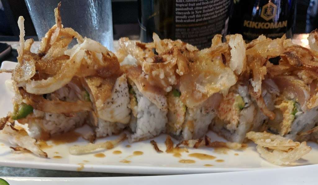 Go Fish Sushi | 1555 Simi Town Center Way suite 400, Simi Valley, CA 93065, USA | Phone: (805) 581-0101