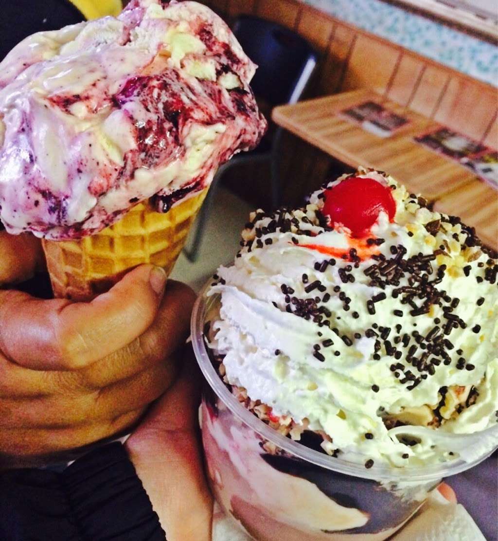 Clancys Ice Cream Parlour | 1234 Manor Blvd, San Leandro, CA 94579, USA | Phone: (510) 556-4105