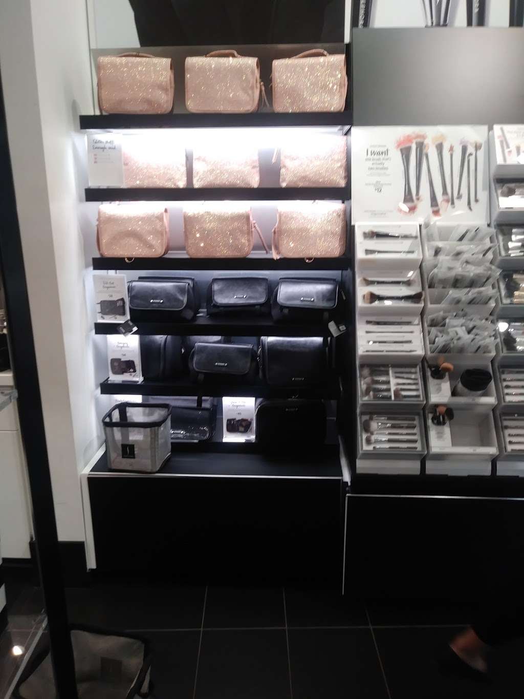 SEPHORA | 2800 Clarendon Blvd Suite #R550, Arlington, VA 22201, USA | Phone: (703) 528-1273