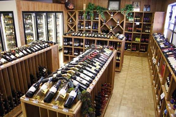 West Quincy Wine & Spirits | 3704 W Quincy Ave, Denver, CO 80236 | Phone: (303) 738-0188